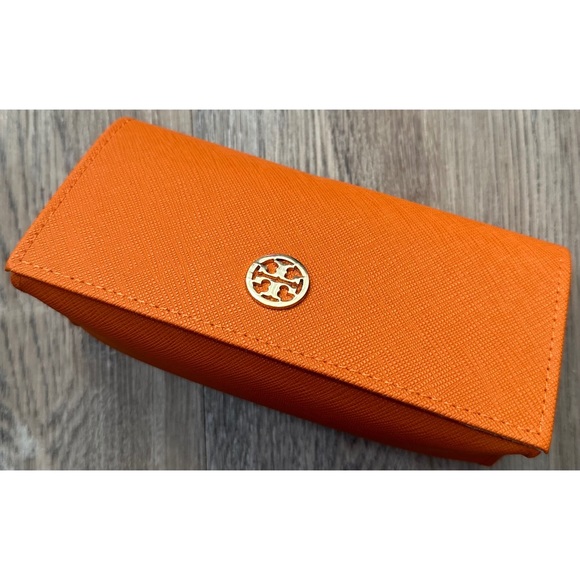 Tory Burch Orange Glasses Case w/Cleansing Cloth - Picture 2 of 12
